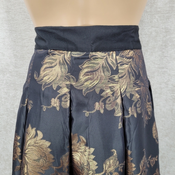 WHBM Black and Gold Floral Jacquard Full Pleated Midi Skirt - Picture 7 of 15